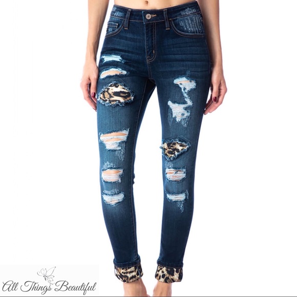 🐾KanCan Dark Wash Leopard Patch Skinnies🐾 - Picture 3 of 10